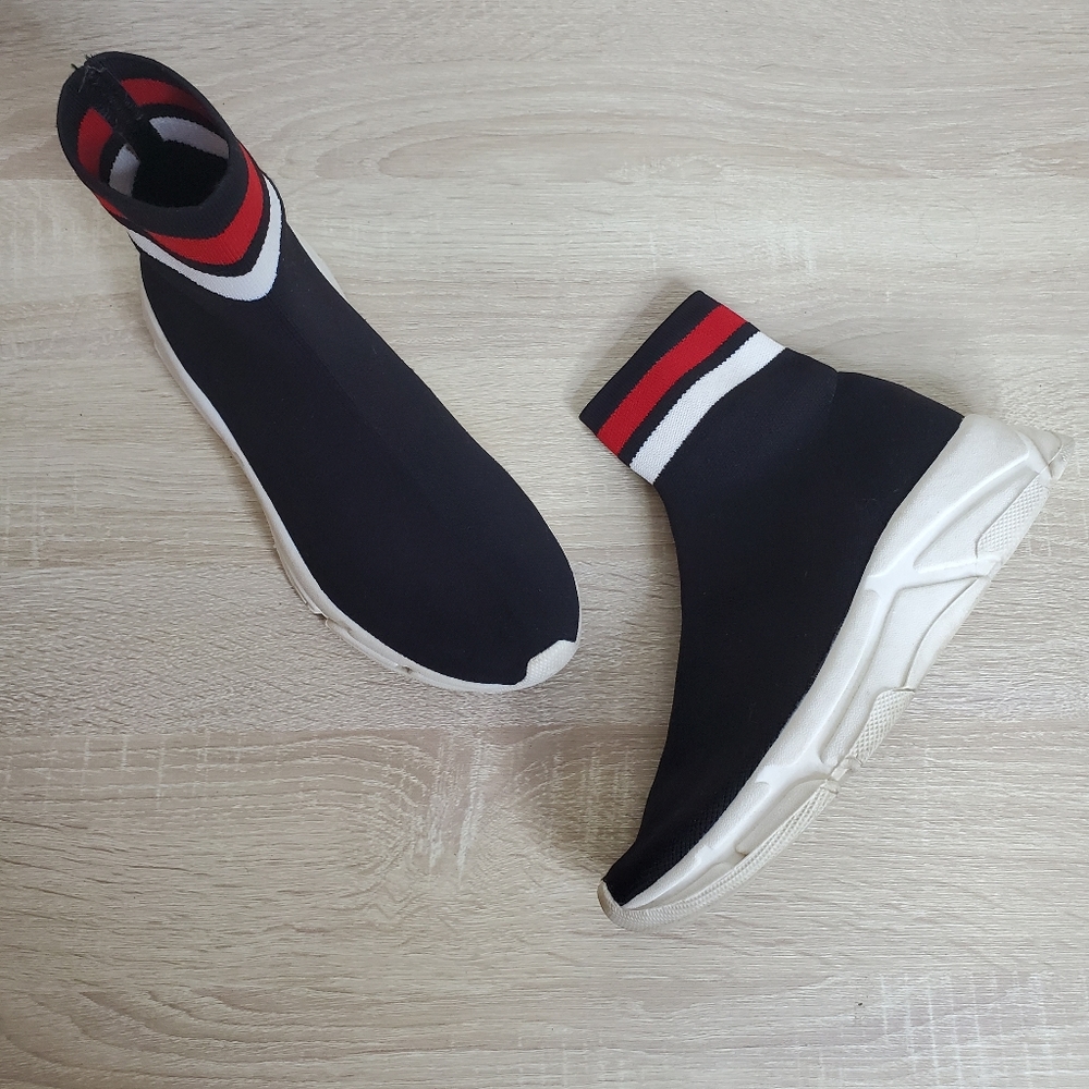 Steve Madden Bitten Sock Knit Sneakers, Size 7.5